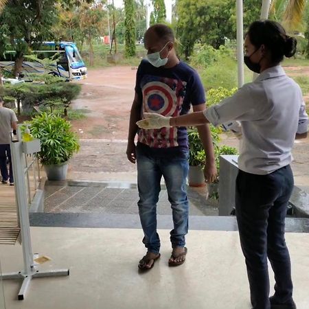 Shivas Gateway Hotell Devanahalli Exteriör bild